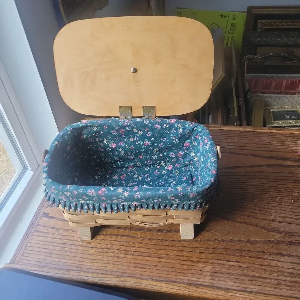 Peterboro Basket Co Footed Woven Basket w Lid & Liner Floral Fabric 12x7x7.5 VTG